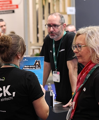 Mitarbeiter von Sinfona im Gespräch